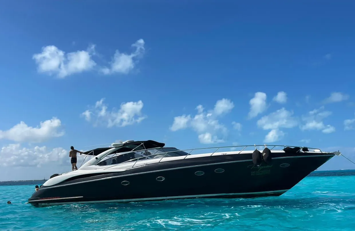 yacht rental cancun