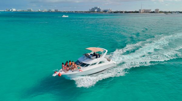 9.SeaRay 46